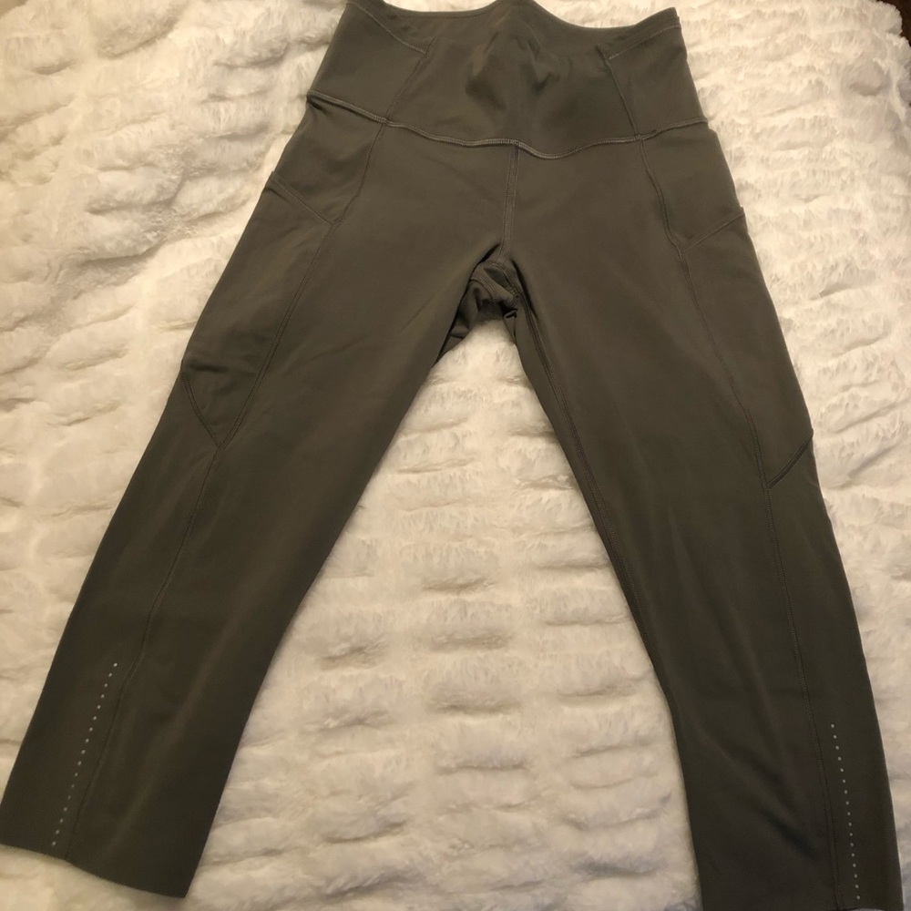 Lululemon Fast and Free Crop Leggings (olive)